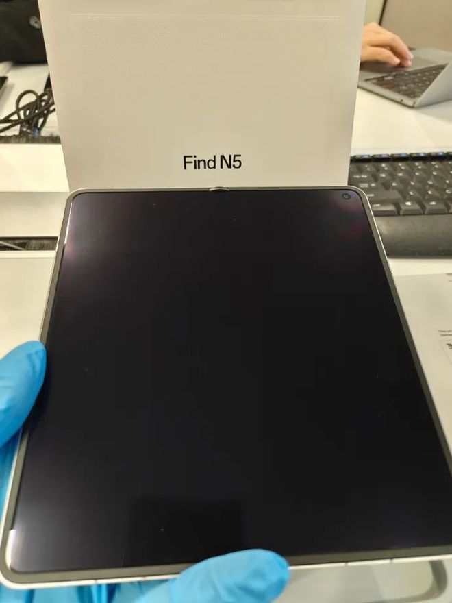 PO Find N5真机细节图公布K8凯发国际全球最薄折叠旗舰！OP(图2)