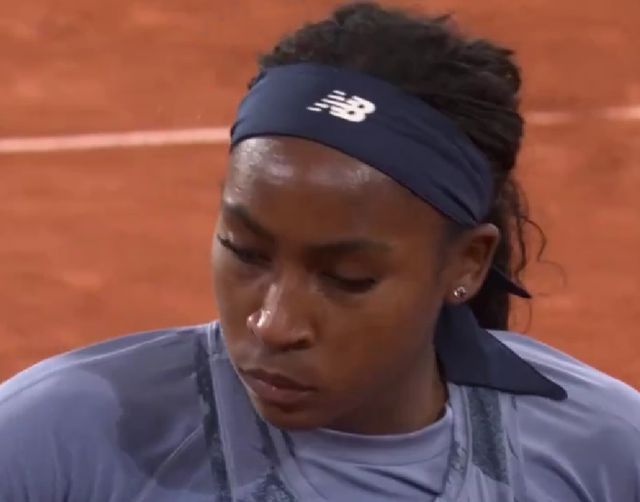 3席:高芙逆转晋级冲个人法网首冠6-7!6-4!1!女单4强定(图3) 3席:高芙逆转晋级冲个人法网首冠6-7!6-4!1!女单4强定(图3)